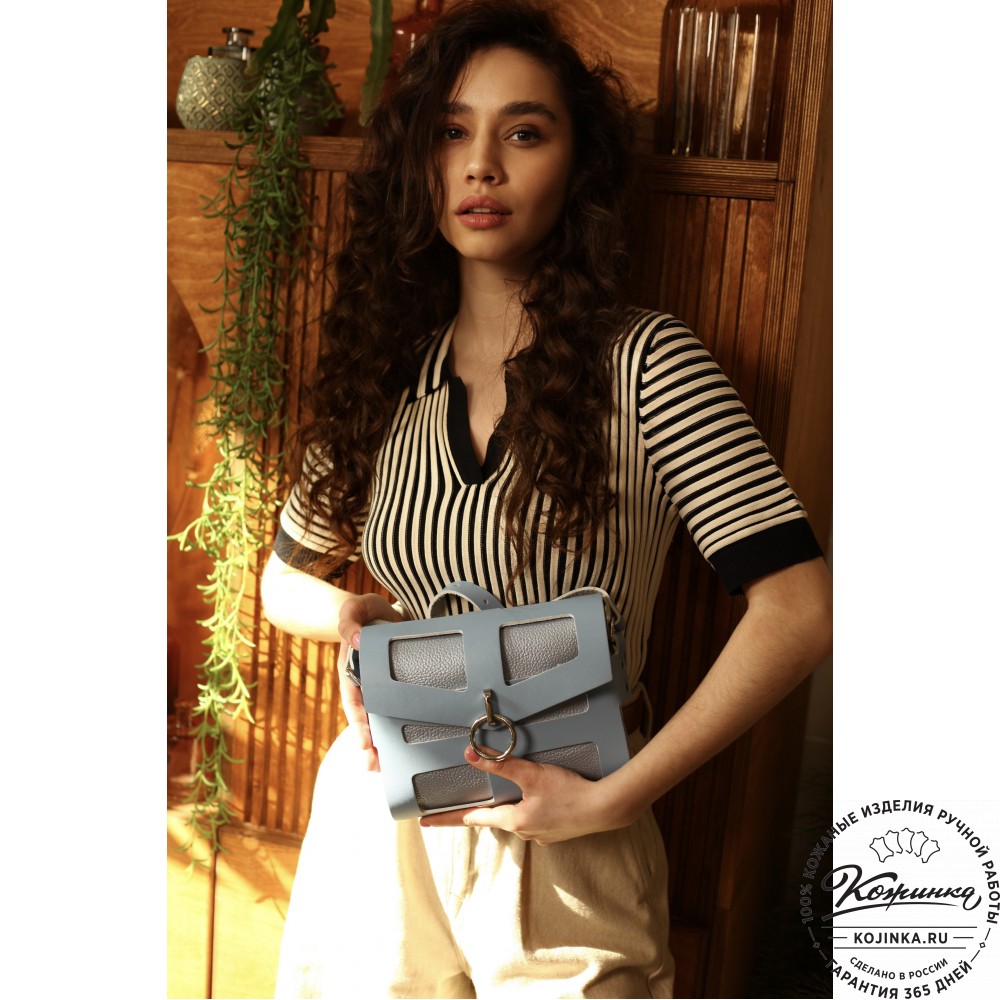 Женская кожаная сумка "Кортни" (голубая) 